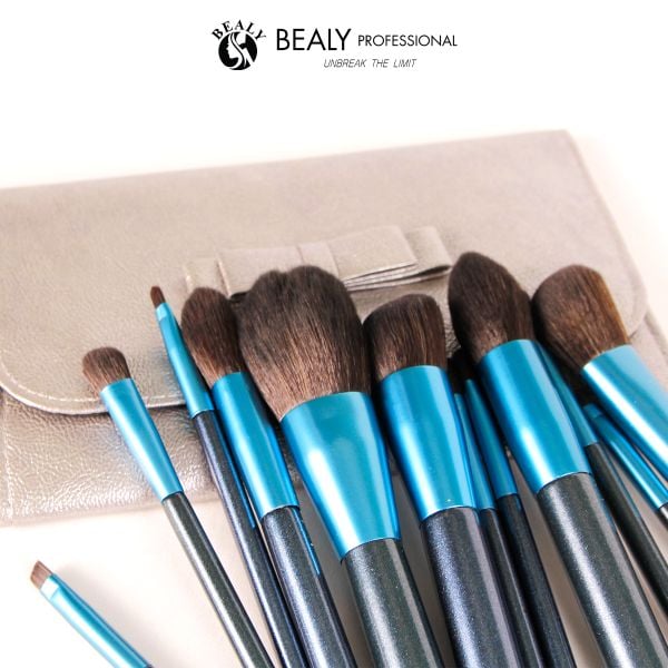  BỘ CỌ TRANG ĐIỂM CÁ NHÂN 12C_CỔ XANH DA TRỜI CÁN ĐEN ÁNH KIM 