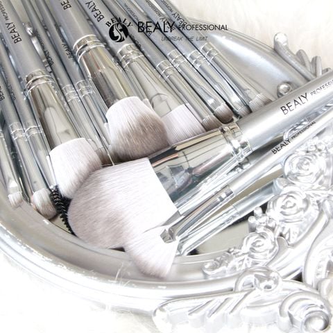  BỘ CỌ TRANG ĐIỂM CÁ NHÂN 14C CÁN BẠC BEALY 