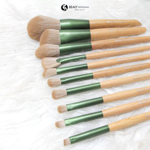  BỘ CỌ TRANG ĐIỂM CÁ NHÂN 10C CÁN GỖ VÀNG ĐUÔI XÉO 