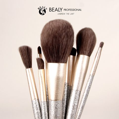  BỘ TRANG ĐIỂM CÁ NHÂN 10C_CÁN BẠC KIM TUYẾN 