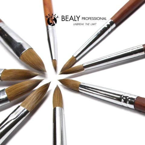  CỌ NAIL ĐẮP BỘT LÔNG CHỒN ĐẦU ÂU CỔ BẠC CÁN GỖ ĐỎ KOLINSKY 