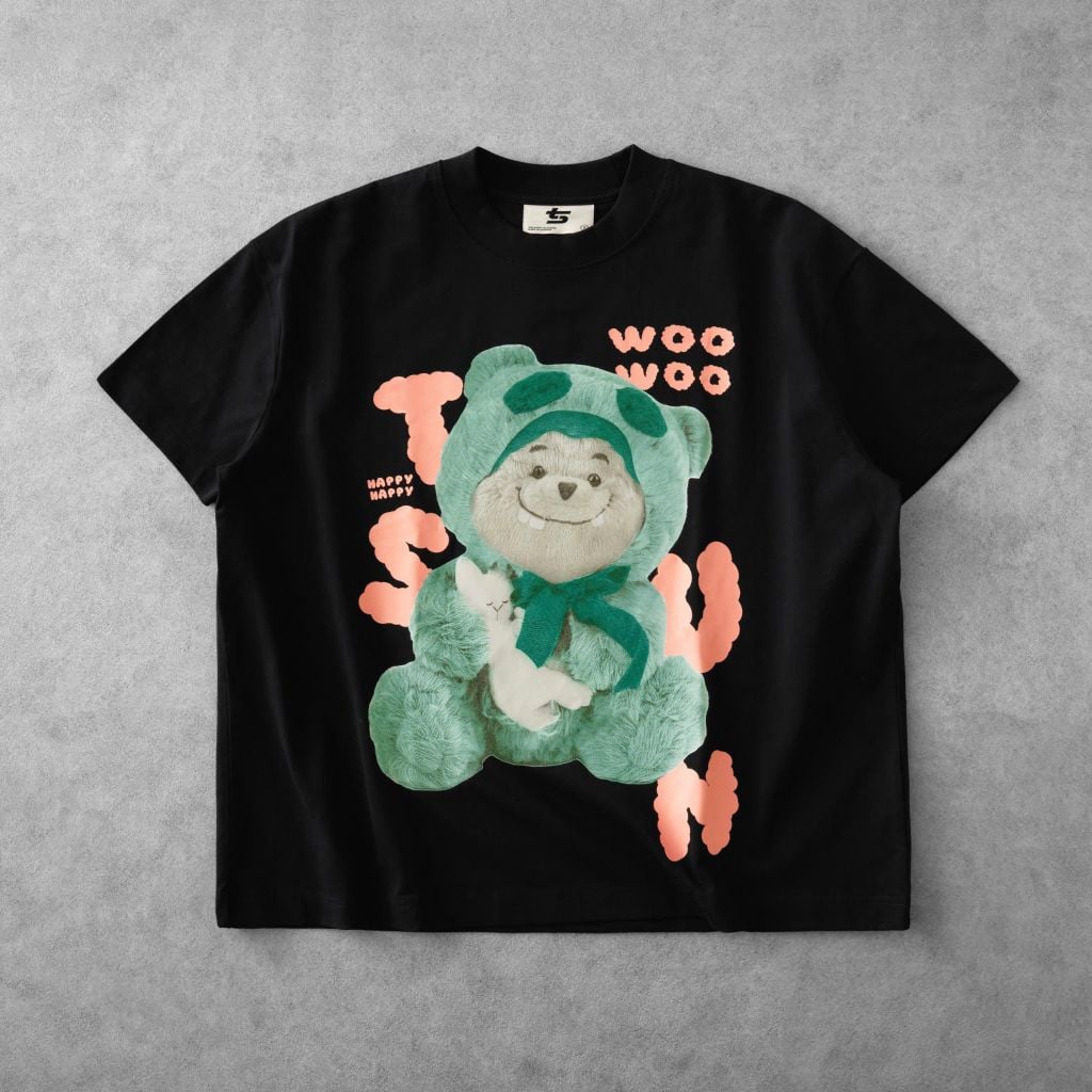  TSUN Green Woo Hug Cat Tee - Black 