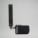  Móc Khóa Đôi LULULEMON DUAL POUCH WRISTLET Nhỏ Gọn Thời Trang Sang Chảnh 