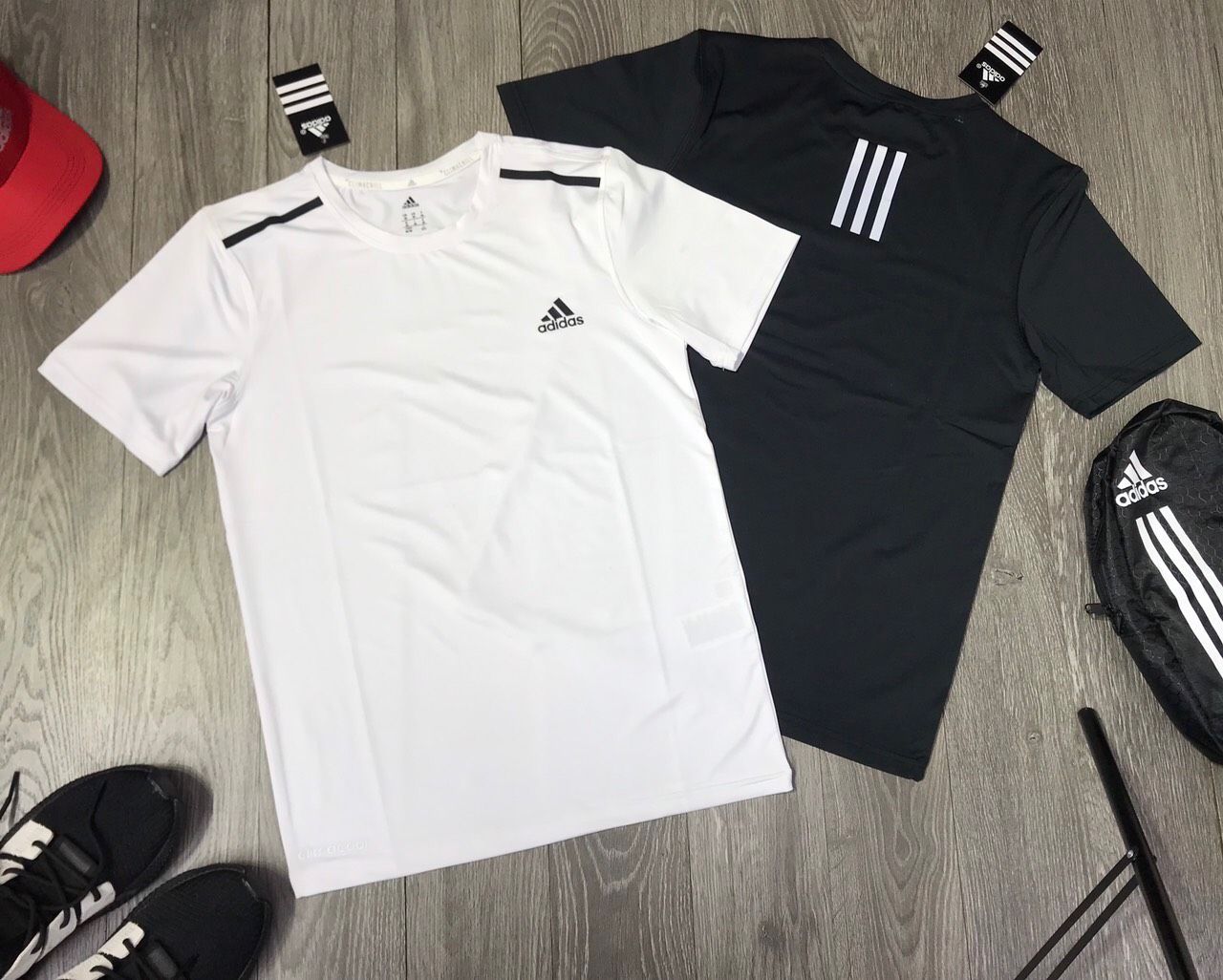 Thun Thể Adidas Cổ Tròn