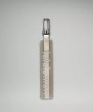  Móc Khóa LULULEMON NEVER LOST KEYCHAIN Không Rỉ Sét Thời Trang Sang Chảnh 