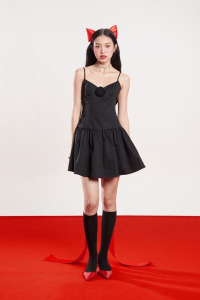  Đầm xòe 2 dây đính hoa - Đen - D0589 