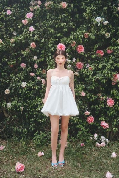  Đầm ngắn tùng bí cúp ngực - Trắng - D0657 