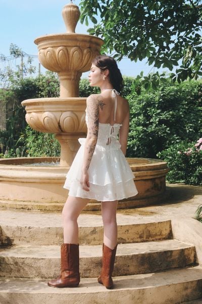  Đầm ngắn tùng xoè cổ yếm - Trắng - D0680 