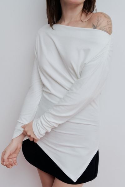  Áo dài tay lệch vai - Trắng - T1055 