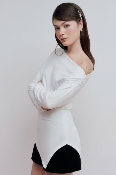  Áo dài tay lệch vai - Trắng - T1055 