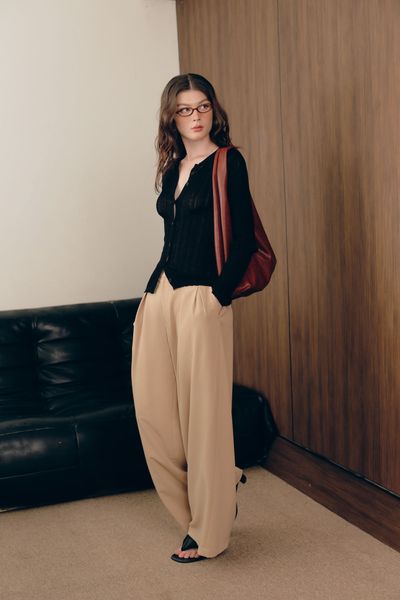  Áo dệt kim tay dài gắn nút - Đen - T1083 