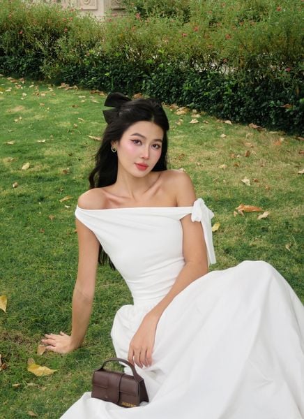  Đầm midi lệch vai phối vải poplin - D0679 