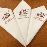 


																	 Khăn giấy ăn in logo Hiếu Cottage 