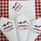 


																	 Khăn giấy ăn in logo nhà hàng CAFE Hồng Kỳ 