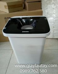 Thùng đựng rác dùng trong nhà vệ sinh hãng SARAYA NHẬT BẢN mã TM-DB3500 (ĐVT: Cái, Chất liệu: Nhựa ABS, Màu sắc: Trắng)