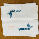 


																	 Khăn giấy ăn in logo YAN ONE 