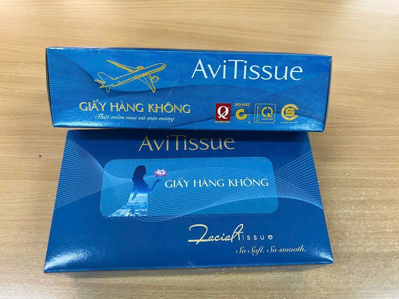 Khăn Giấy Ăn Rút Lụa Dạng Hộp VietNam Airline (Hộp 100 tờ rút)