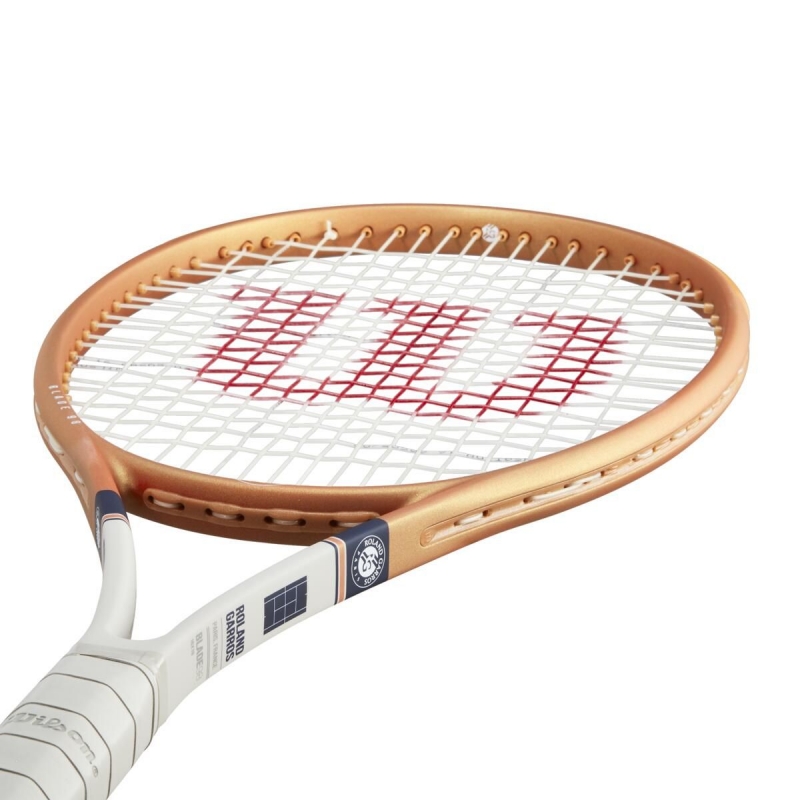 ウィルソン ブレード 98 16×19 V8 G2 305g Wilson Blade 98 16x19 v8 Tennis Racquet | Racquet Guys