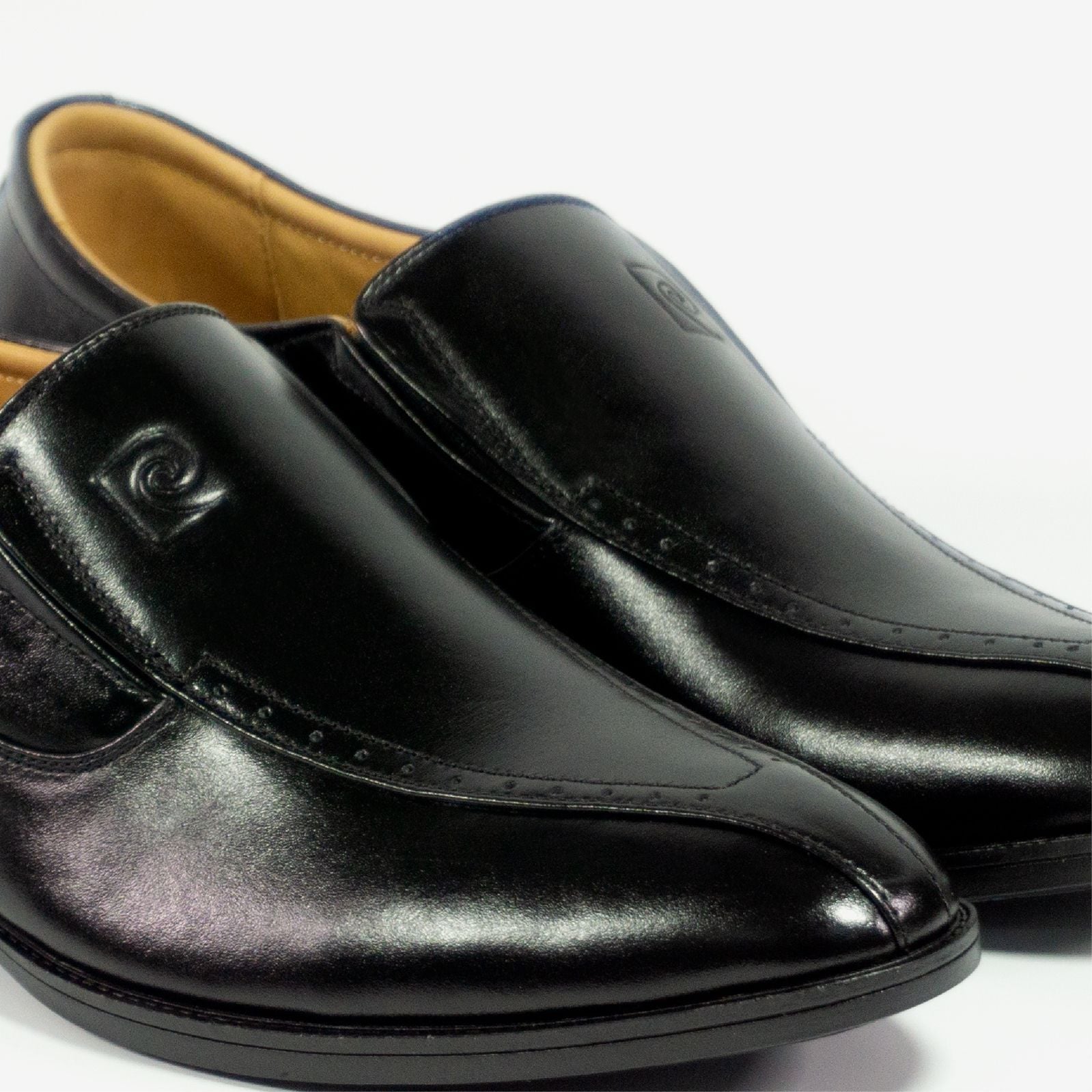 Giày Tây Nam Pierre Cardin – Biểu Tượng Của Sự Lịch Lãm