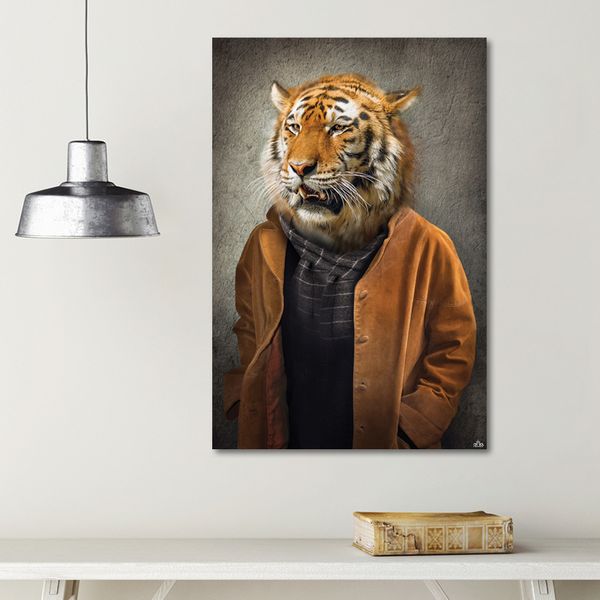 Tranh Canvas The Man With Tiger Alila (60x90cm)