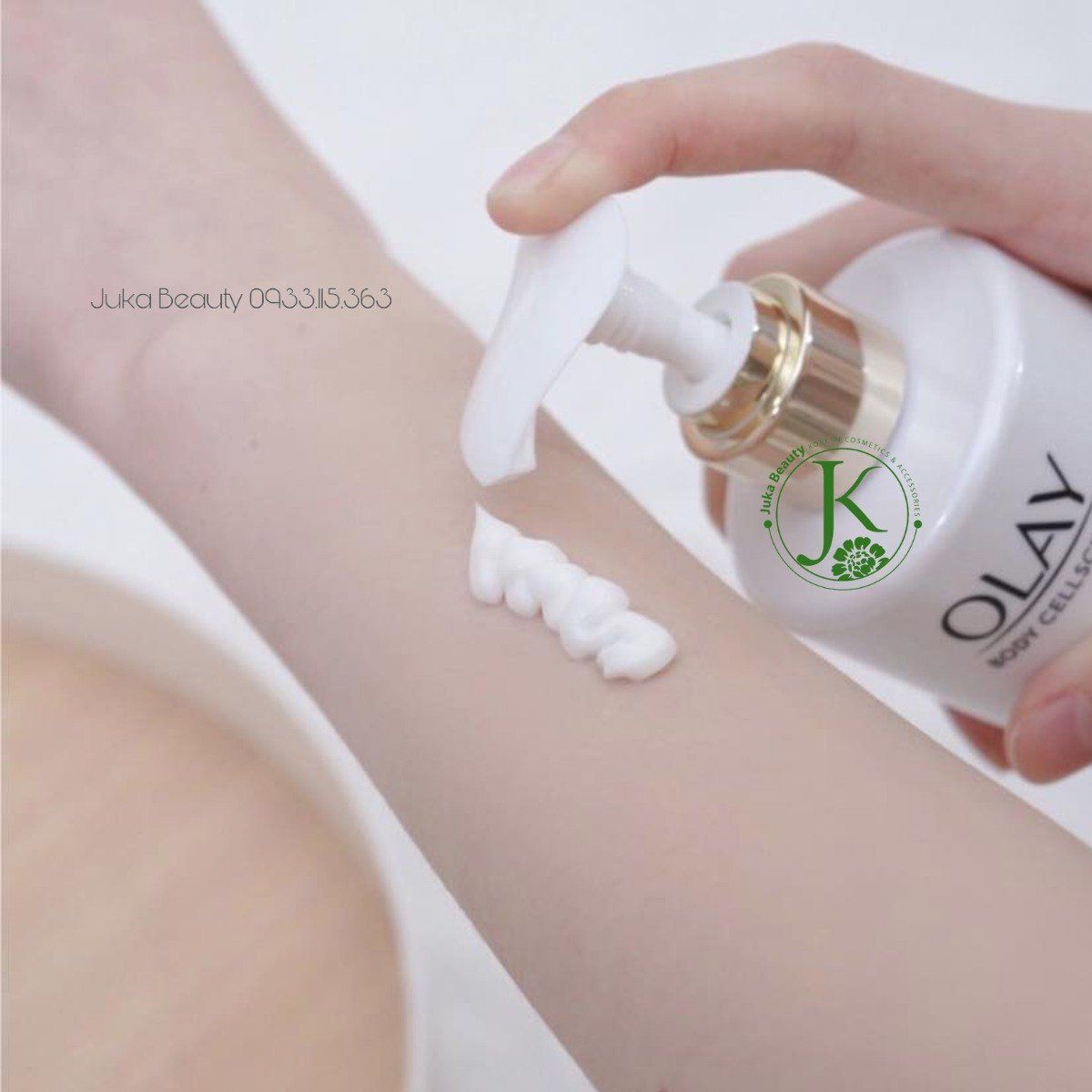  (MẪU MỚI NHẤT) Sữa Dưỡng Thể Trắng Da Toàn Thân Olay Body Cellscience B3 + Vitamin C 