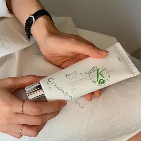  Kem Dưỡng Thể Toàn Thân, Dưỡng Trắng và Chống Nắng 9Wishes White Tone Up Body Serum SPF21 150ml 