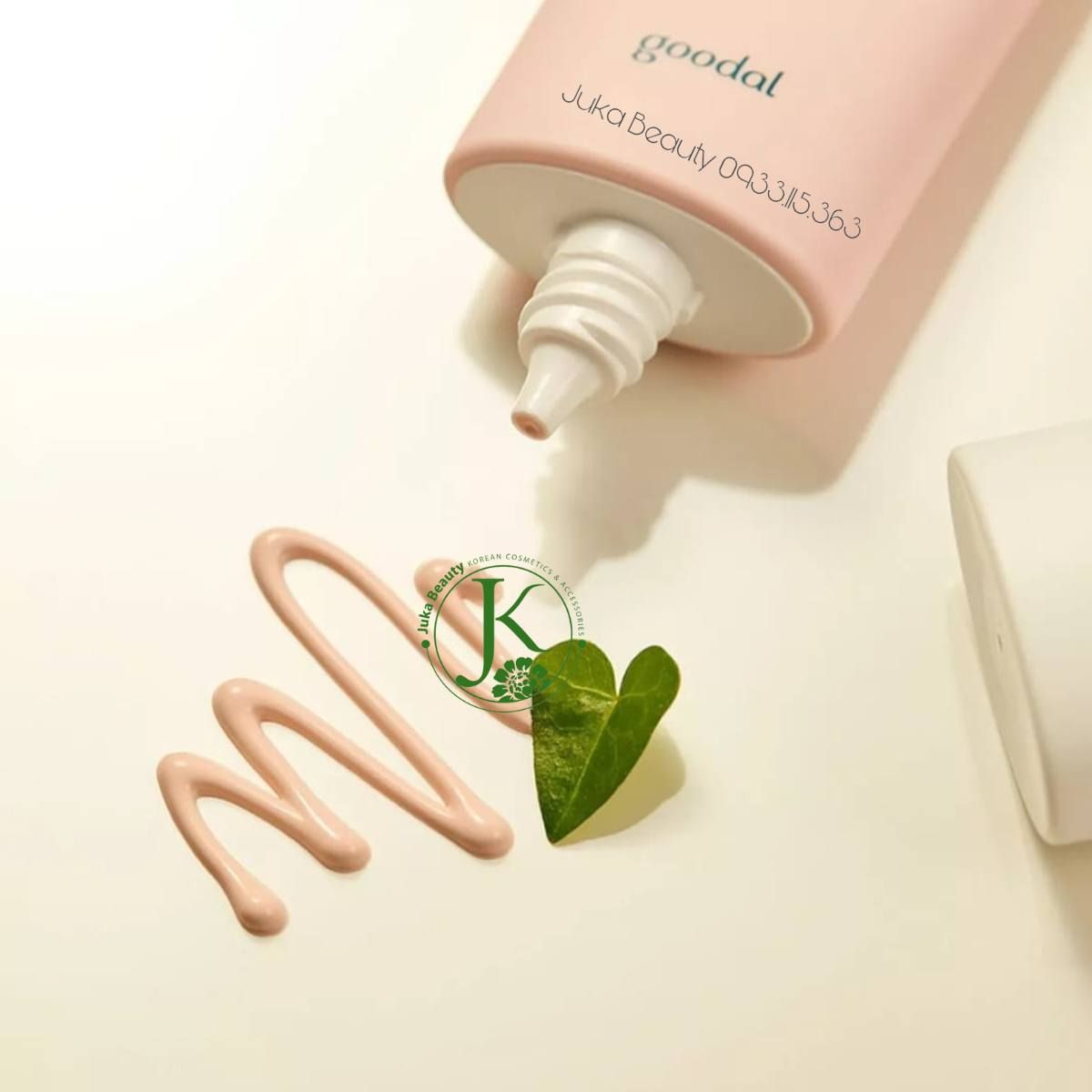  Kem Chống Nắng Nâng Tone Trắng Hồng Goodal Calming Moisture Tone Up Sun Cream SPF50+ PA++++ 50ml 