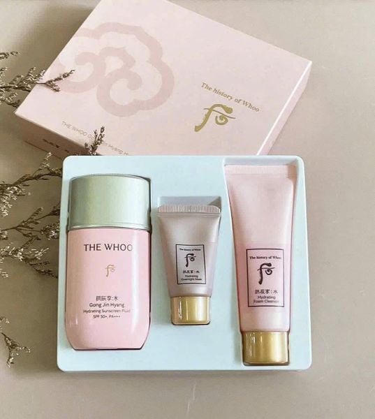  Sữa chống nắng nâng tone, kiềm dầu The Whoo Gong Jin Hyang Hydrating Sunscreen Fluid Special Set (3 món) 
