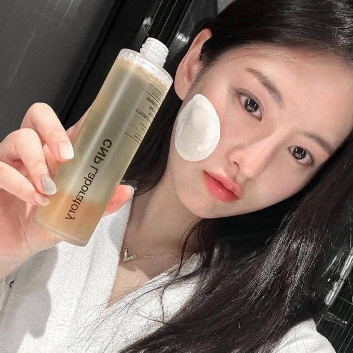  Nước Hoa Hồng Cho Da Dầu Mụn CNP Professional Solution Sensitive Single Essence 150ml 