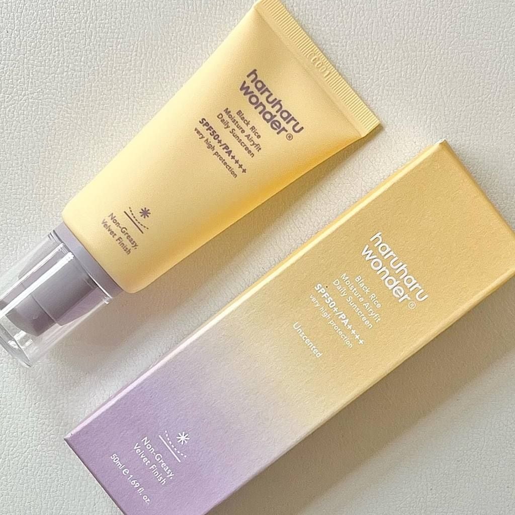  Kem chống nắng dưỡng ẩm, dịu da Haruharu Wonder Black Rice Moisture Airyfit Daily Sunscreen Unscented SPF50+ PA++++ 50ml 