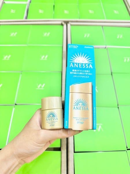  (NEW 2024) Kem Chống Nắng Dạng Sữa, Kiềm Dầu Anessa Perfect UV Sunscreen Skincare Milk SPF50+ PA++++ 60ml 