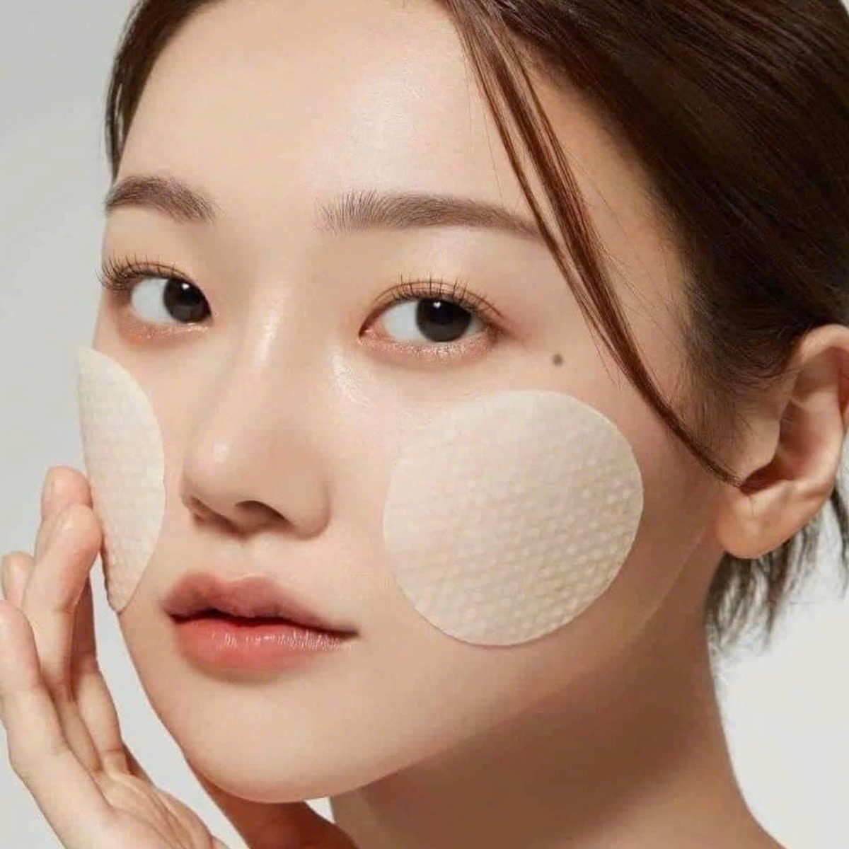  Miếng Bông Dưỡng Ẩm CNP Laboratory Propolis Energy Ampule Pad 160ml (70 miếng) 