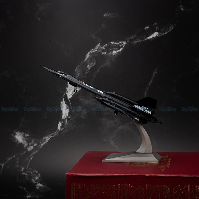  Mô hình máy bay quân sự SR-71 Blackbird Lockheed US Air Force 1:144 NS Model 