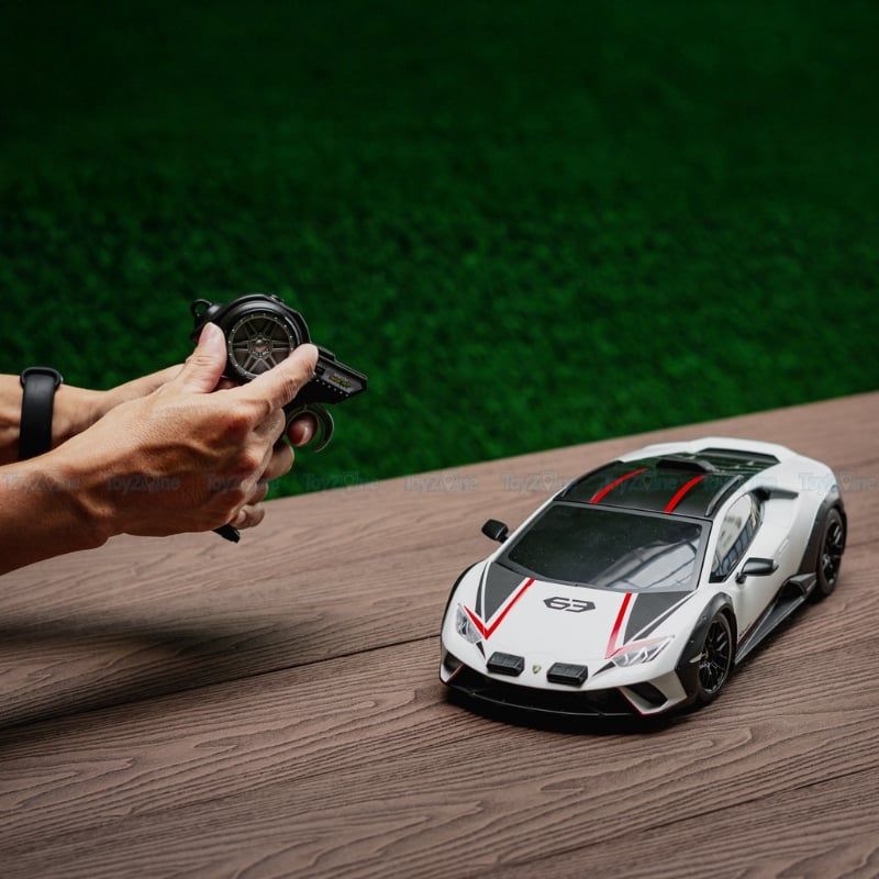 Mô hình xe điều khiển Lamborghini Huracan Sterrato 1:14 MAISTO