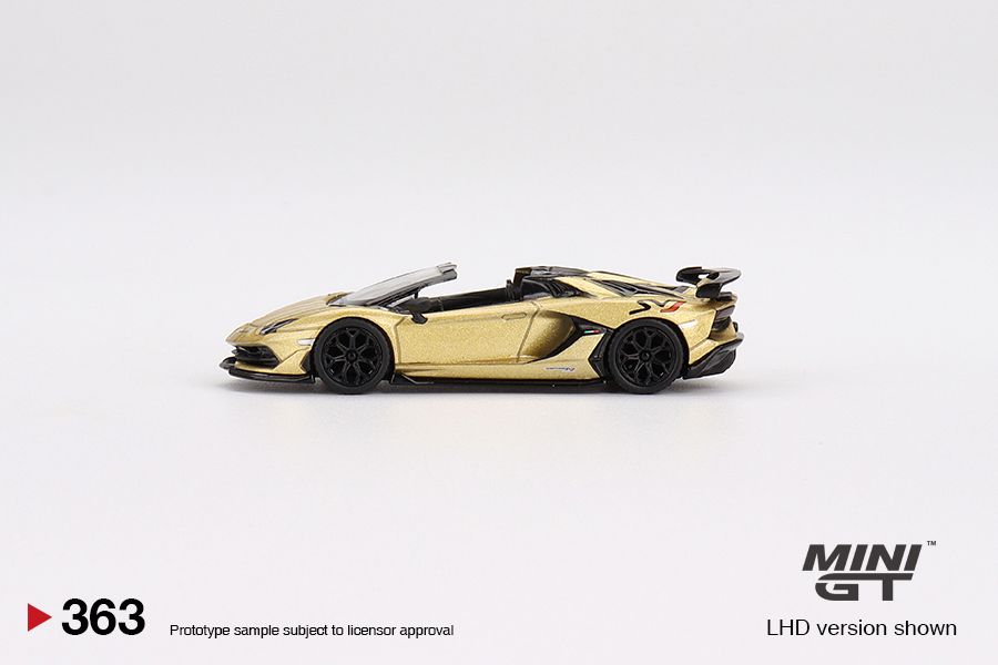  Mô hình xe Lamborghini Aventador SVJ Roadster 2019 1:64 MiniGT 
