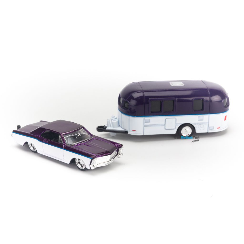 Mô hình xe 1965 Buick Riviera + Camping Trailer Set 1:64 Maisto - 20-17058+20-17053