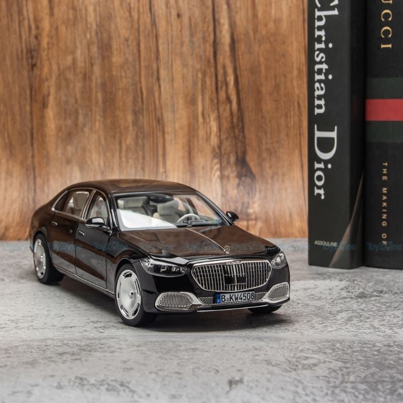 Mô hình xe Mercedes Maybach S680 W223 2021 1:18 Norev