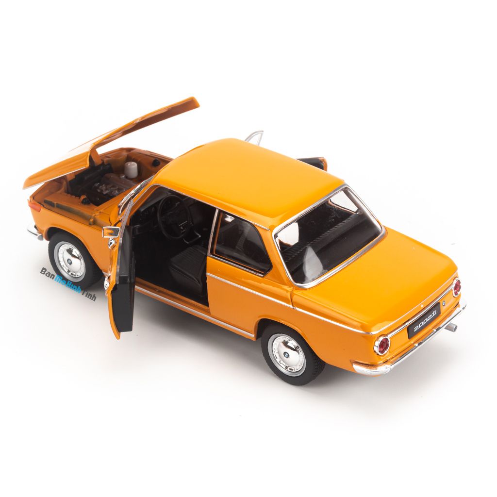 Mô hình xe BMW 2002 Ti 1:24 Welly