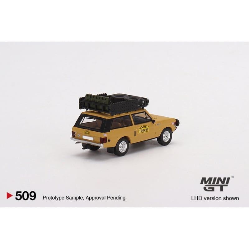 Mô hình xe Land Rover Defender 110 1989 Camel Trophy Amazon 1:64 MiniGT