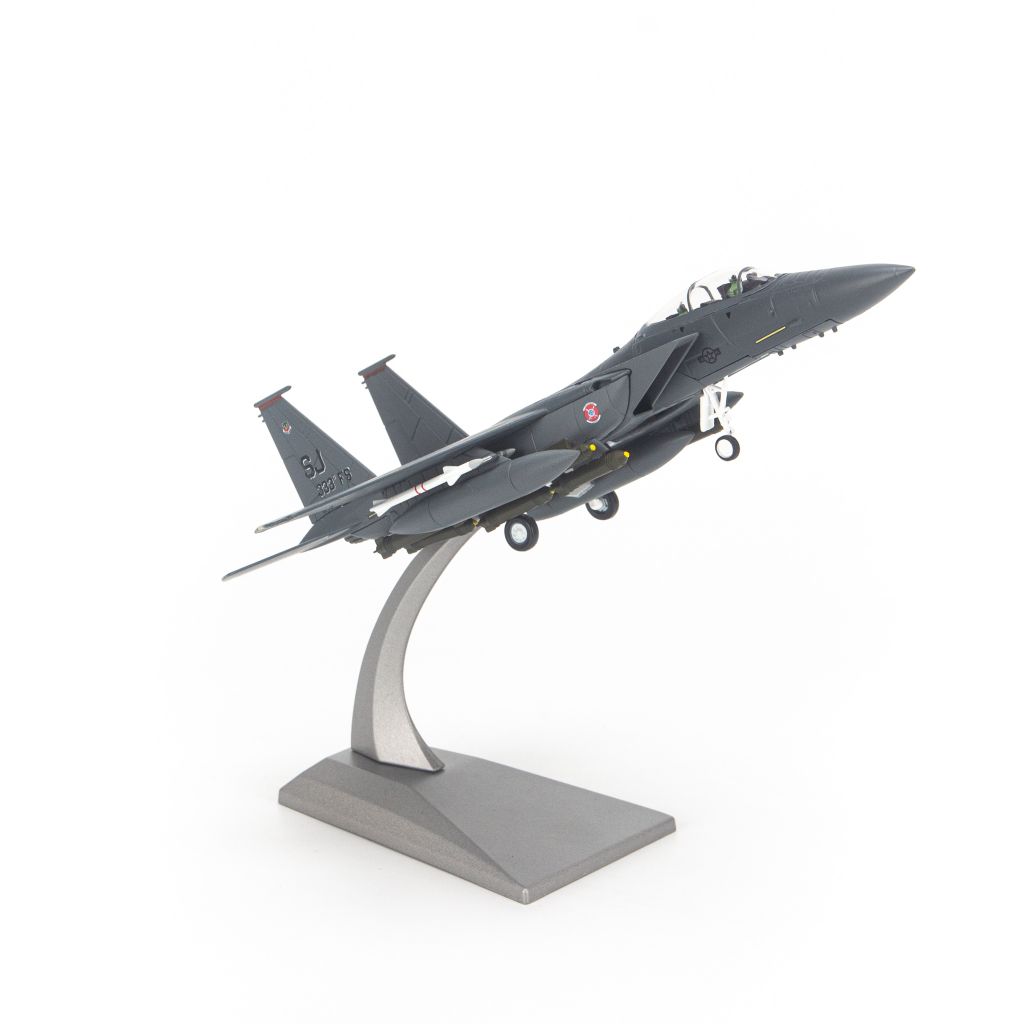 Mô hình máy bay chiến đấu F-15 Eagle McDonnell Douglas USA 1:100 AmerCom