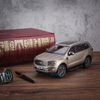  Mô hình xe Ford Everest Titanium 1:18 Dealer 