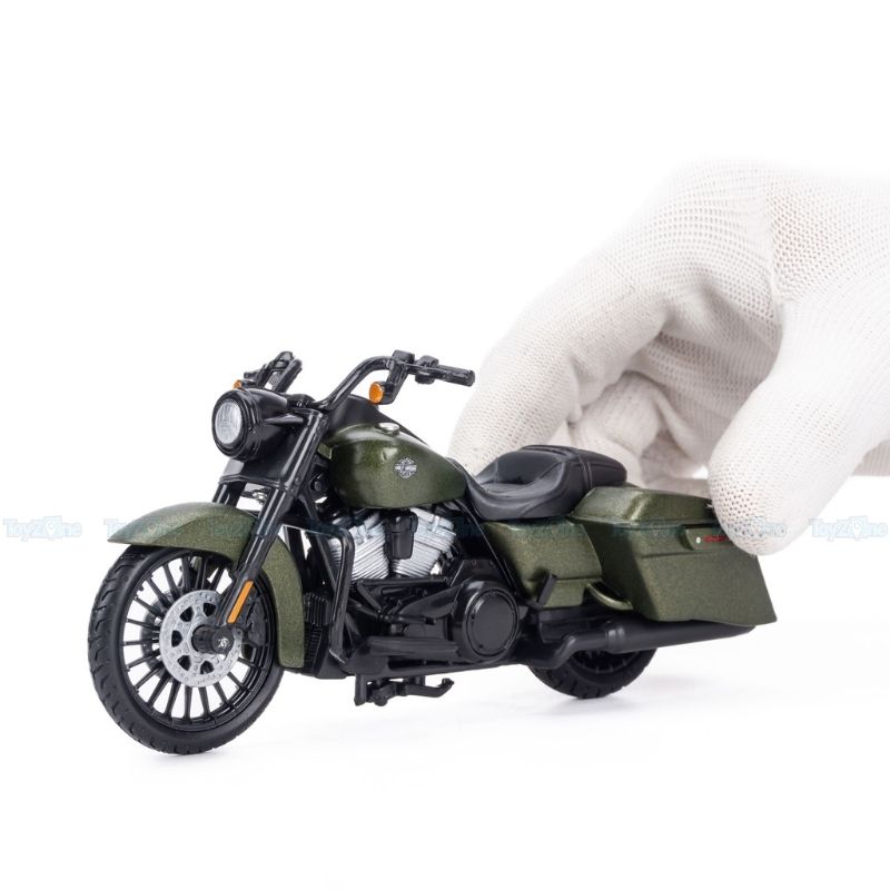 Mô hình xe mô tô Harley-Davidson Roadking Special 2017 1:18 MAISTO