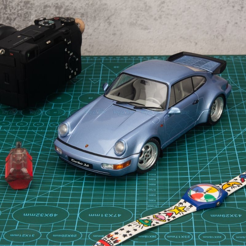Mô hình xe Porsche 911 (946) Turbo Horizon 1990 1:18 Solido