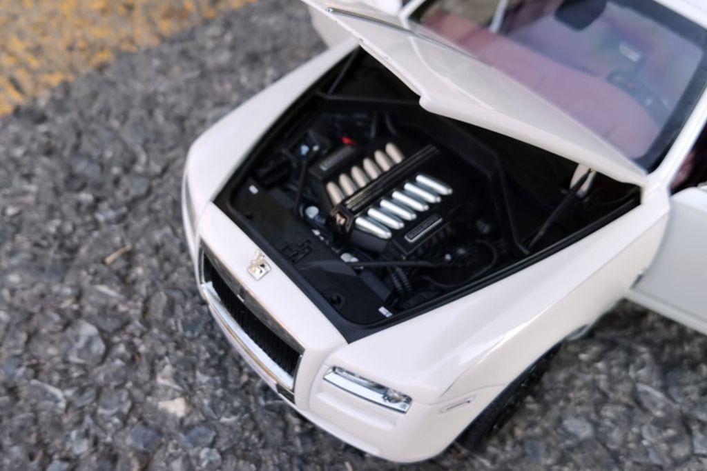  Mô hình xe Rolls Royce Ghost Full Color 1:18 Kyosho 