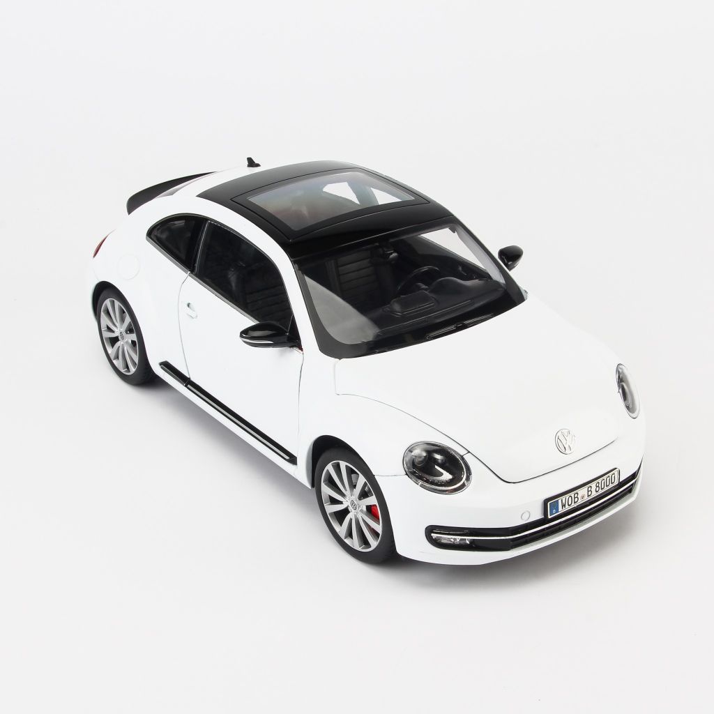  Mô hình xe Volkswagen New Beetle 2012 1:18 Welly White 