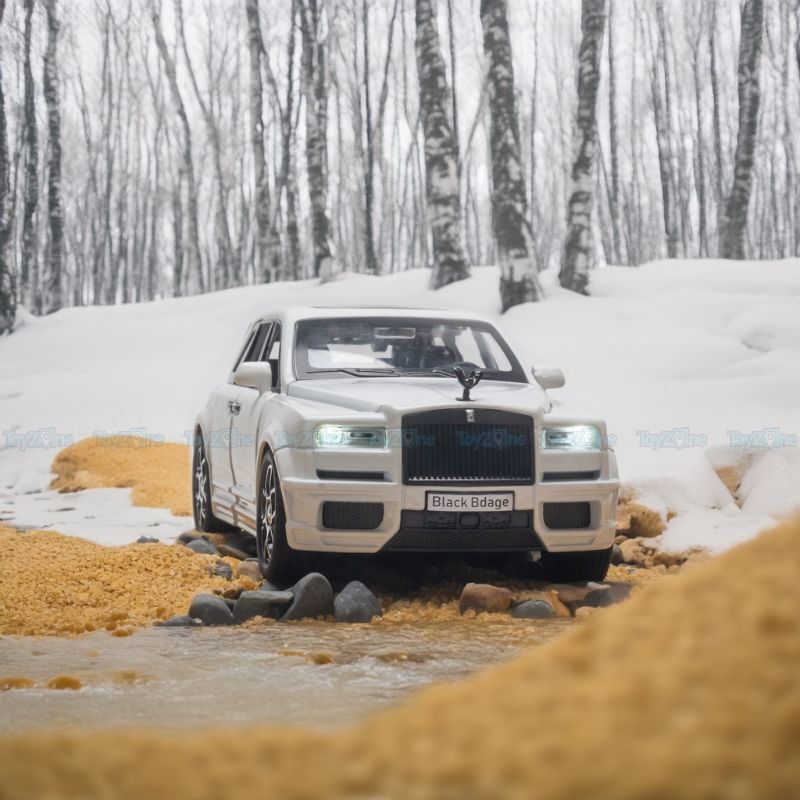  Mô hình xe Rolls Royce Cullinan Black Badge 1:32 Alloy Car Model 