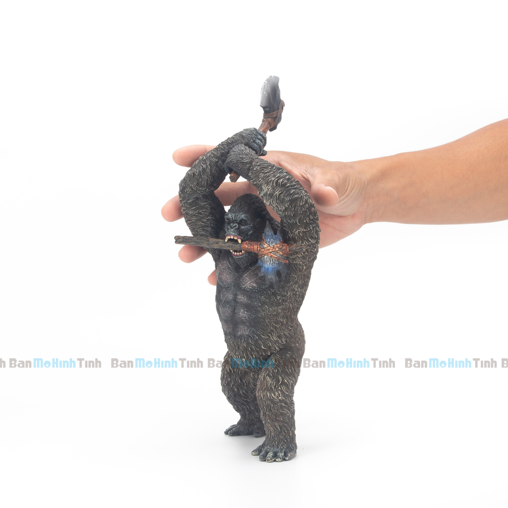 8X miền Tây làm mô hình King Kong từ lốp xe nhiều người trầm trồ