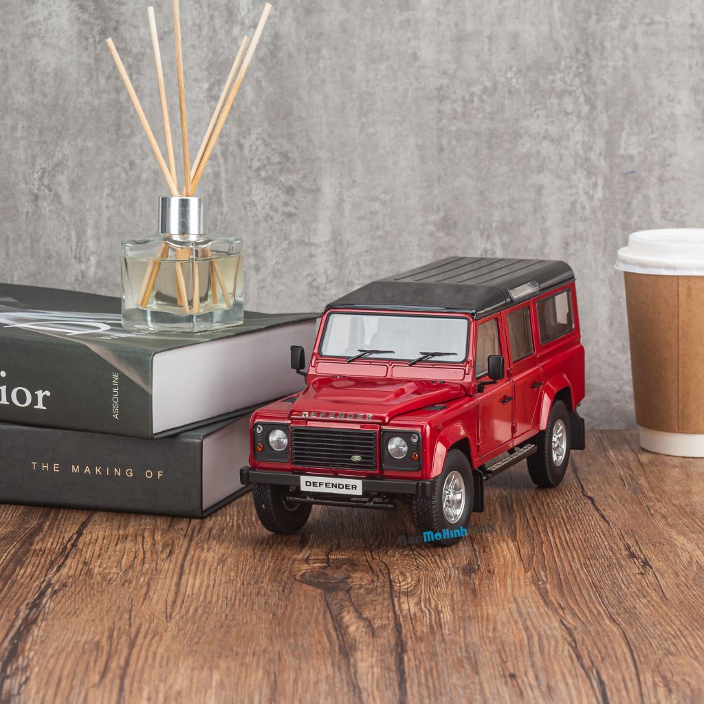 Mô hình xe Land Rover Defender 110 1:18 Century Dragon