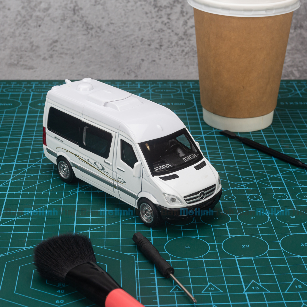  Mô hình xe Mercedes Sprinter RV 1:32 Chimei 