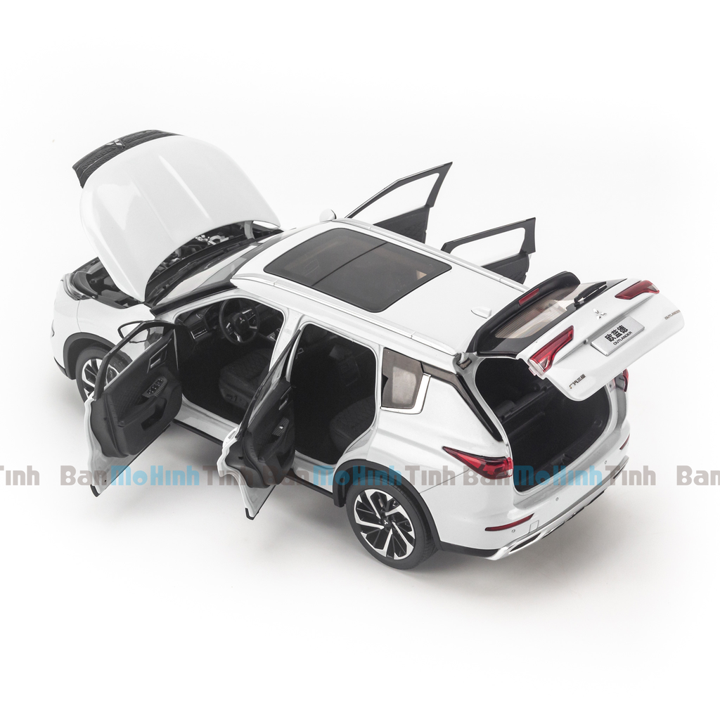  Mô hình xe Mitsubishi Outlander 2023 1:18 Dealer 